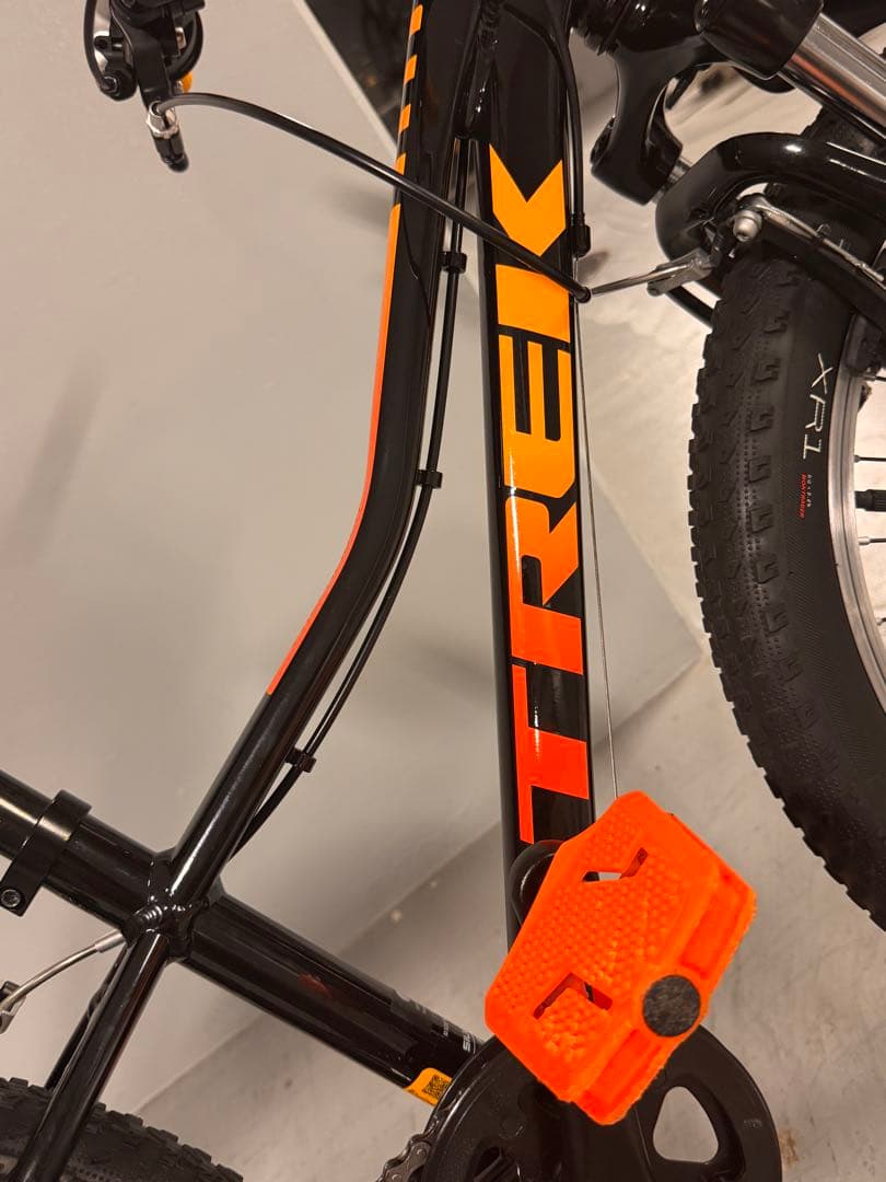 TREK 20インチ キッズバイク