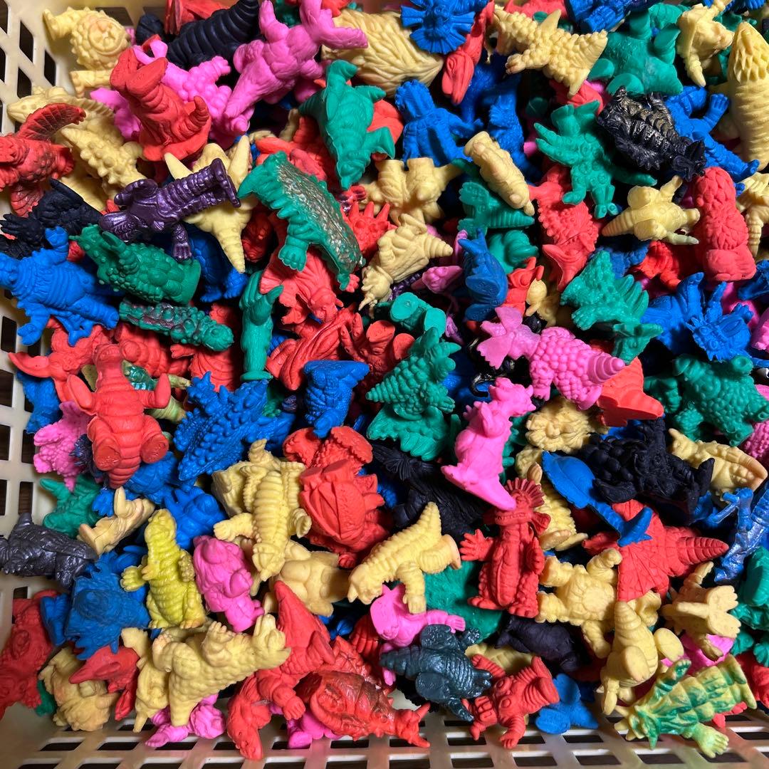 【昭和レトロ】怪獣消しゴム ‼️大量 約2kg‼️