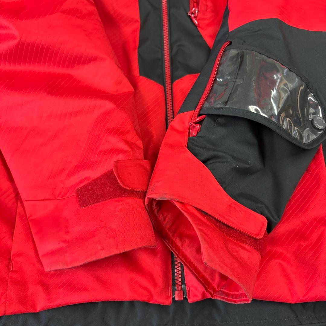 お彼岸、週末大特価　オガサカ赤と黒のスキーウェア上下