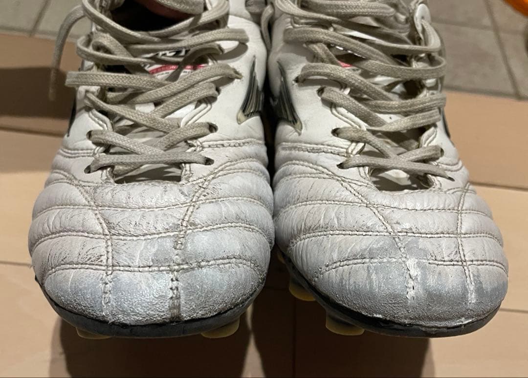 Cartoon ミズノ モレリアネオ3 MORELIA NEO3