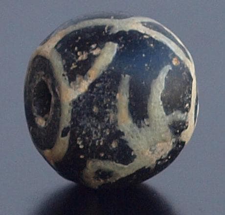 ジャワ発掘、珍しい横向き鳥マニック・ブルン　黒の胎に白で鳥・放射・Ｘ・環モチーフ