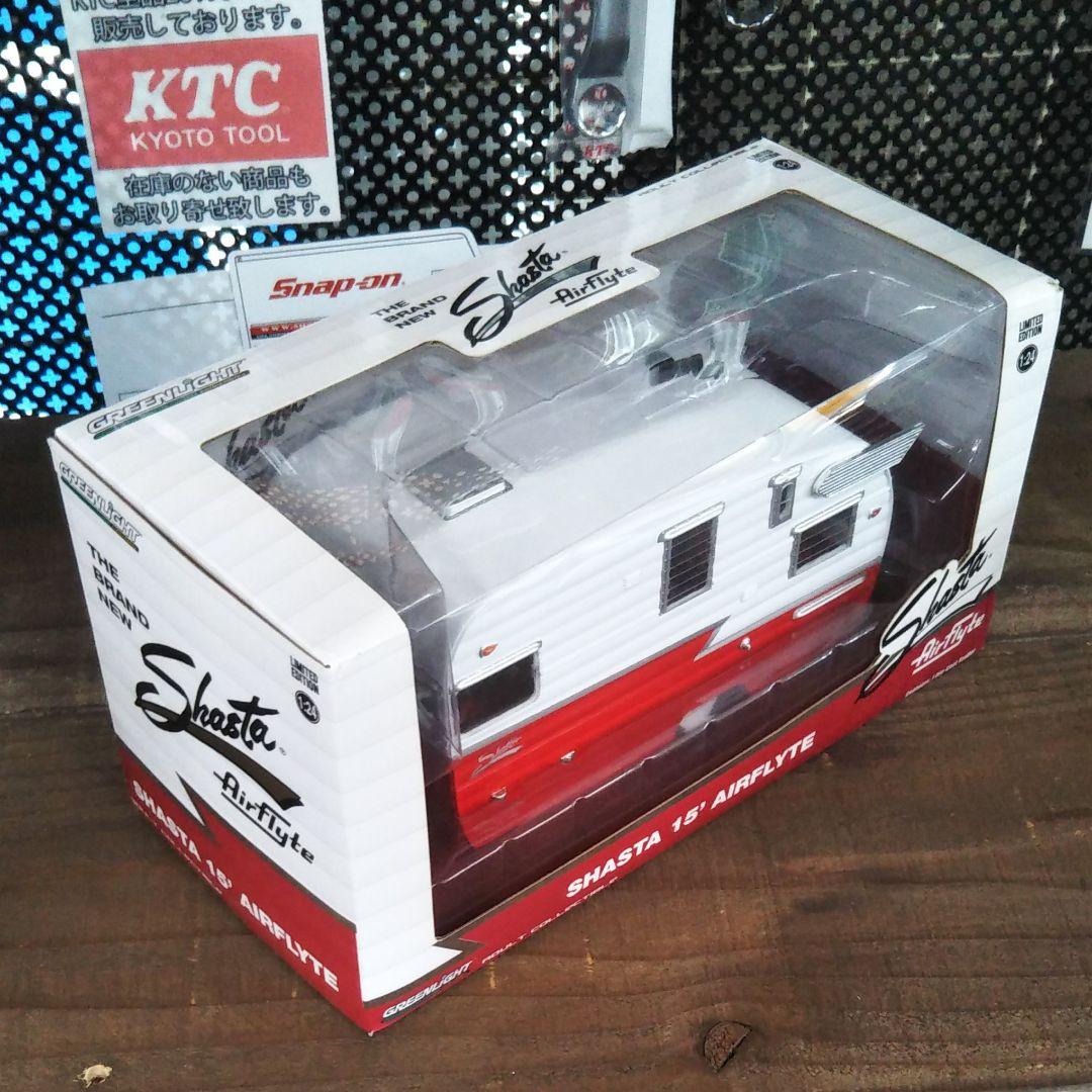 SHASTA AIRFLYTE　シャスタ　ミニカー　ダイキャスト　トレーラー　赤