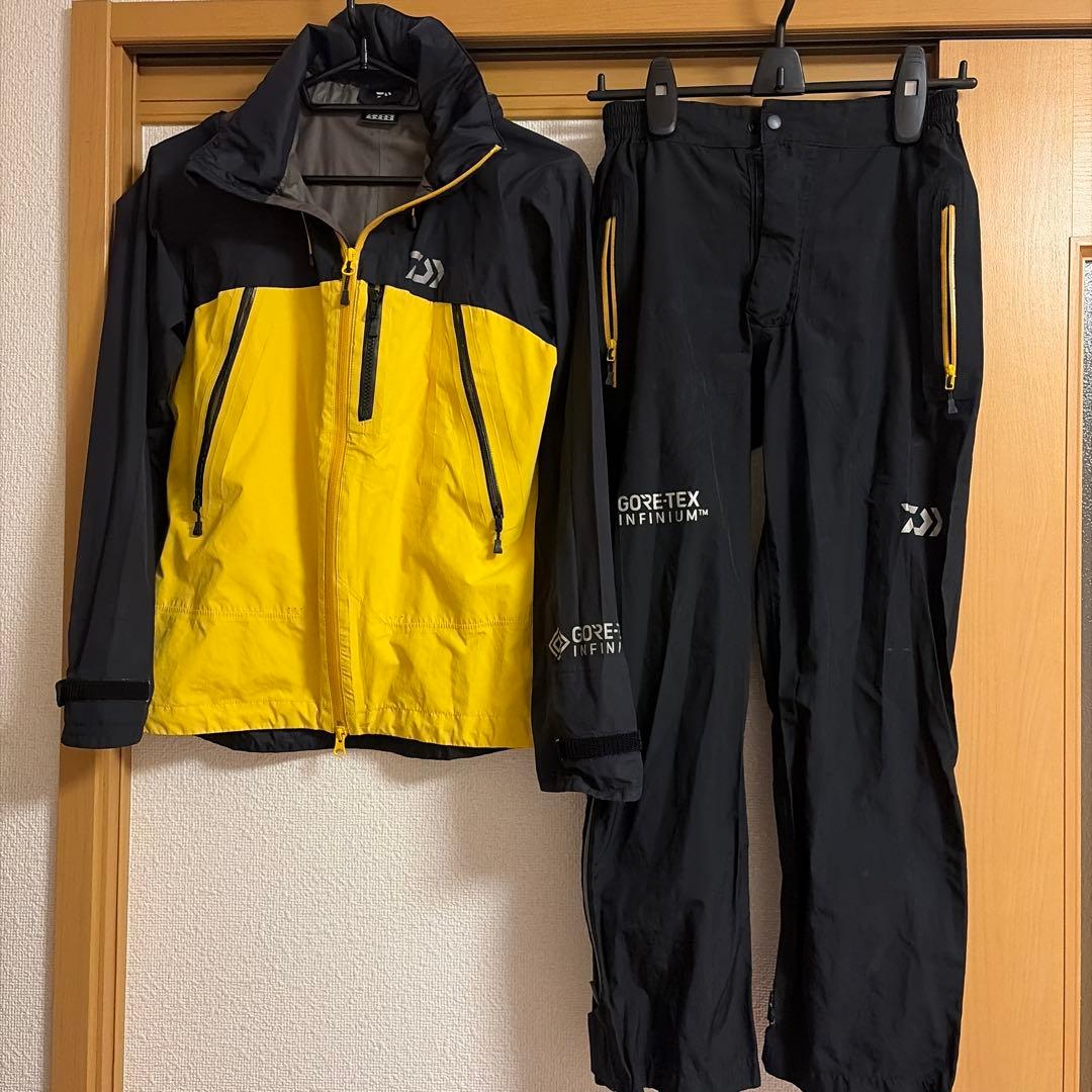 31日まで値下げ中！ダイワ　ゴアテックス(R) レインスーツ DR-1922