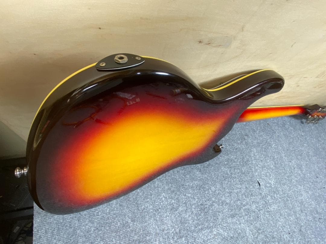 911 美品 mosrite V-63 モズライト サンバースト