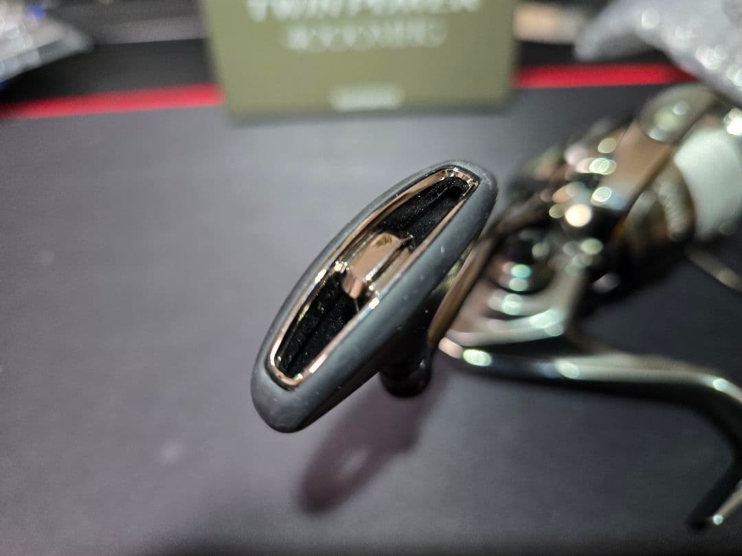 【美品】24 ツインパワー 4000MHG ◆PEラインおまけ付き◆ シマノ