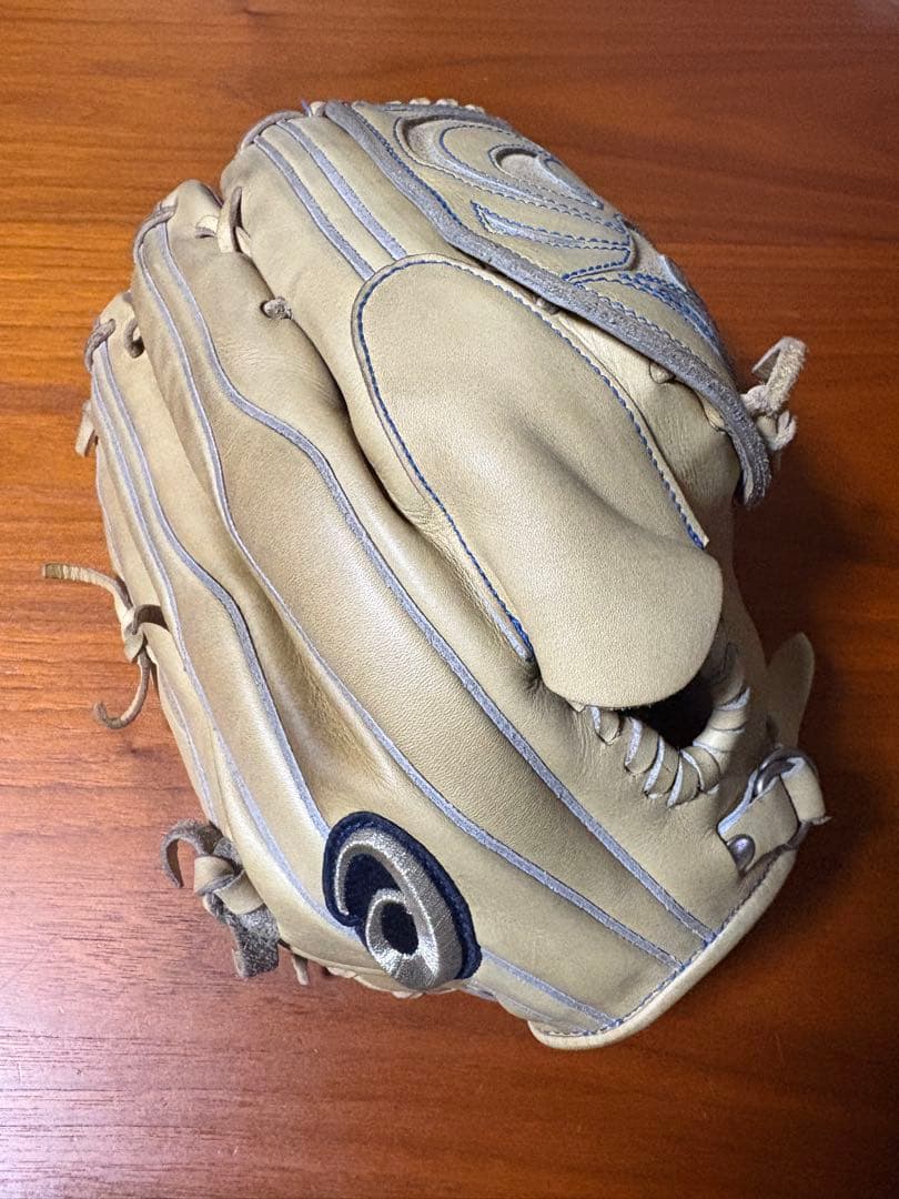 asics 投手用グローブ　ダルビッシュ型　ピッチャー用グロー