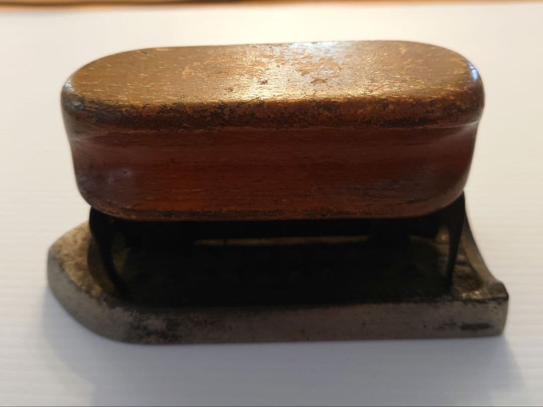 アンティーク木製 金属製 アイロン イギリス 英国