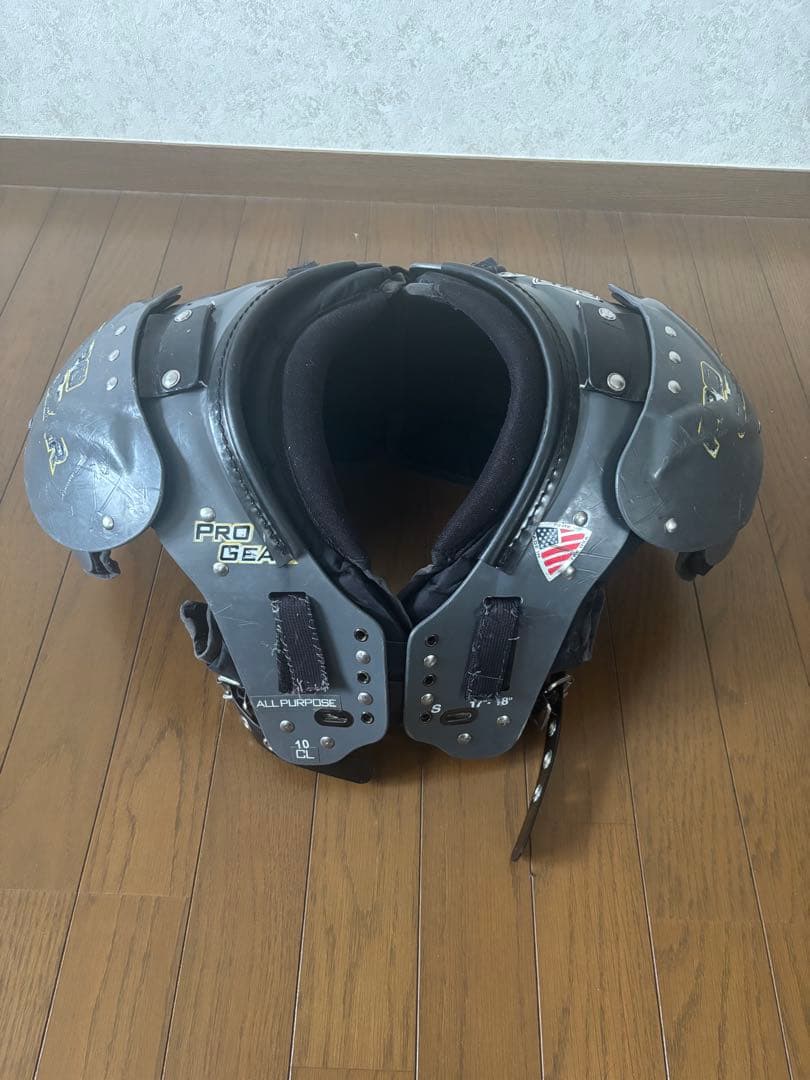 最終値下げPRO GEAR アメリカンフットボール ショルダーパッドsサイズ
