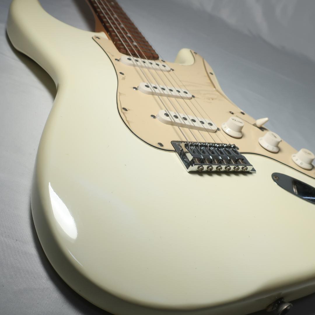 美品 BUSKER'S ストラトキャスタータイプ エレキギター ケース付