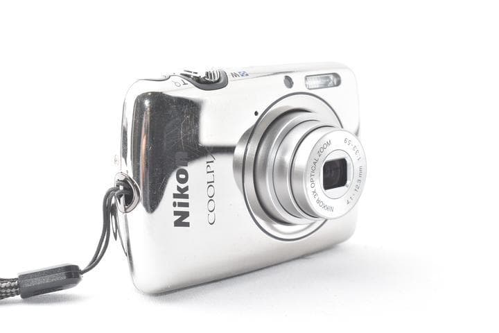 Nikon ニコン COOLPIX S01 シルバー 鏡面