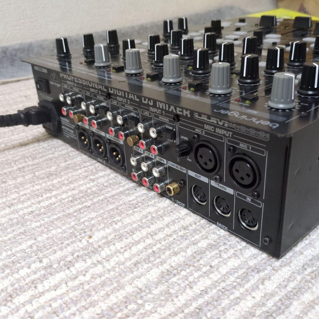 BEHRINGER DDM4000 djミキサー