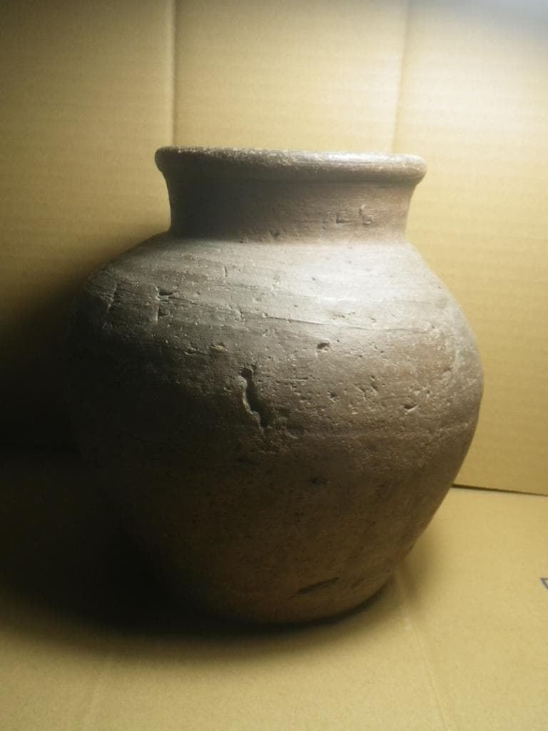 古備前壺　うずくまる 22/12/29