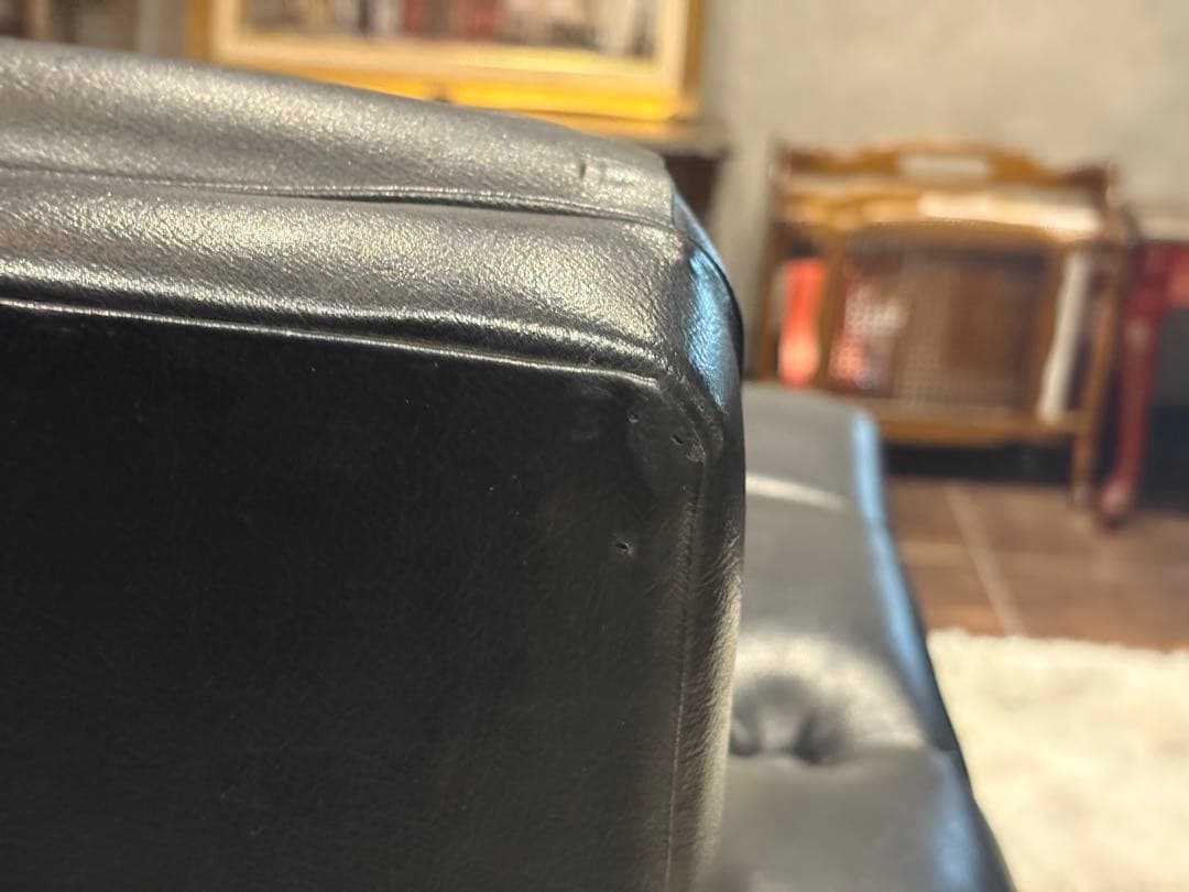 ①karimoku カリモク　レザーソファ　本革　リベット打ち　アンティーク　G