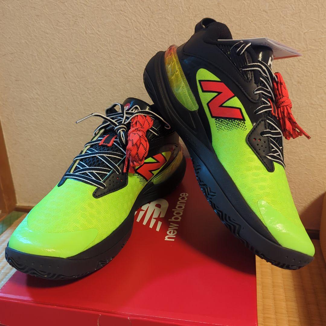 New Balance FuelCell HESI LOW v2 ニューバランス