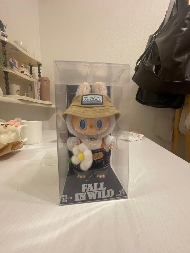 FALL IN WILD ウサギのぬいぐるみ