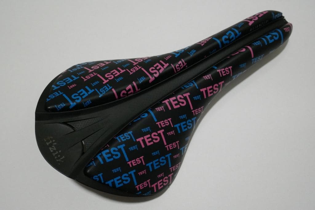 フィジーク テスト サドル ALIANTE VERSUS EVO R3　ラージ