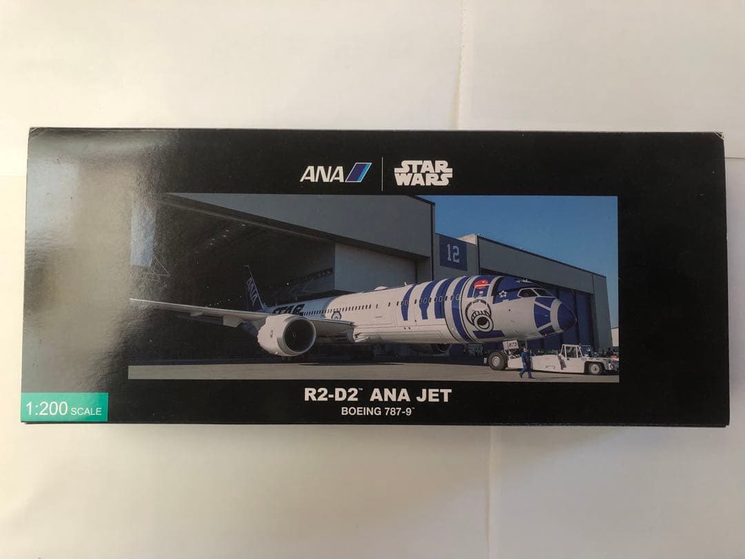 全日空商事　1/200 ANA B787-9 スターウォーズジェット特別塗装機