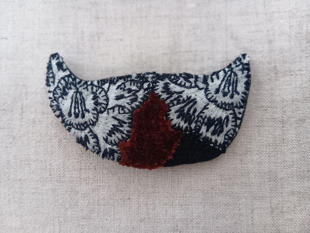 minä perhonen ブローチ