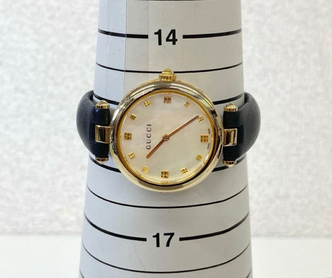 GUCCIグッチ ディアマンティッシマ 141.4 シェル文字盤 腕時計 不動