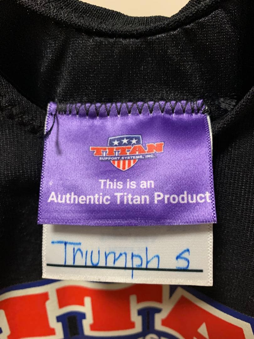 TITAN トライアンフ　Sサイズ