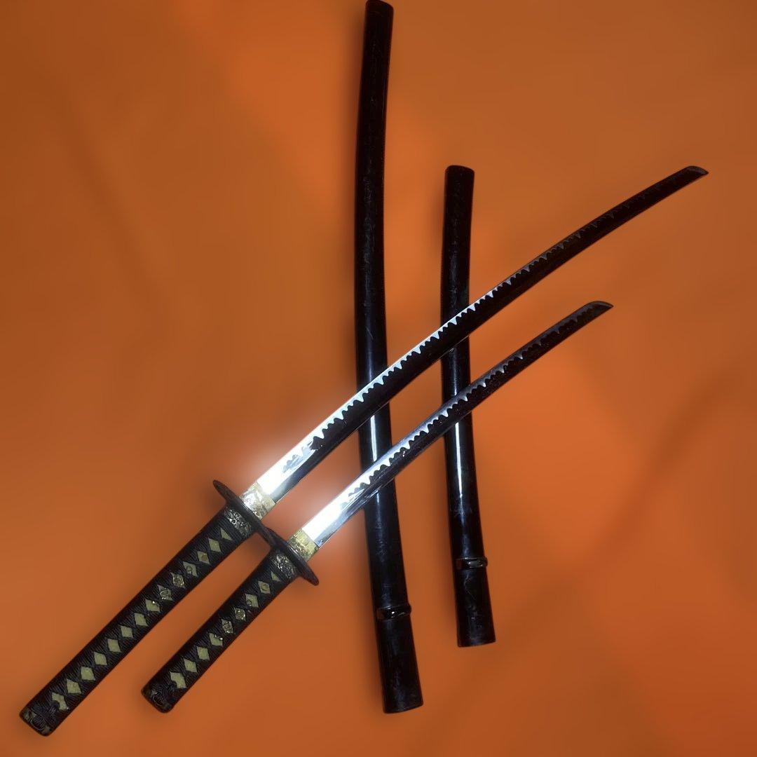 模造刀大小２本セット(下緒無し) 黒柄 波図透し丸鍔 黒呂鞘