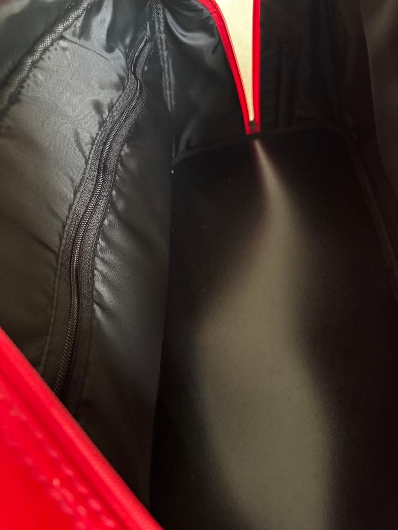 広島カープ　エナメルバッグ