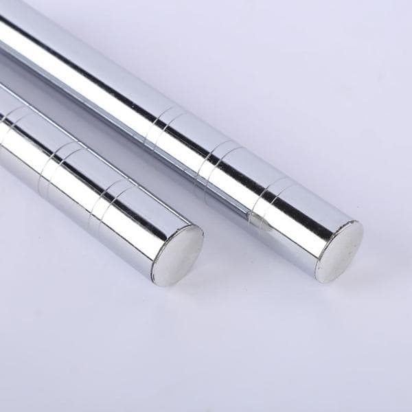 E武具 四種 ①09ヌンチャク、②030501丸サイ、⓷04九節鞭 ④模造刀