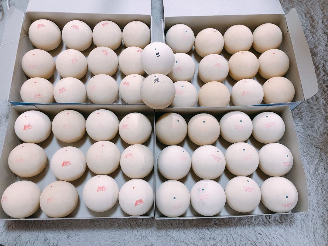 ソフトテニス　ボール アカエム公認球、ケンコーボール公認球