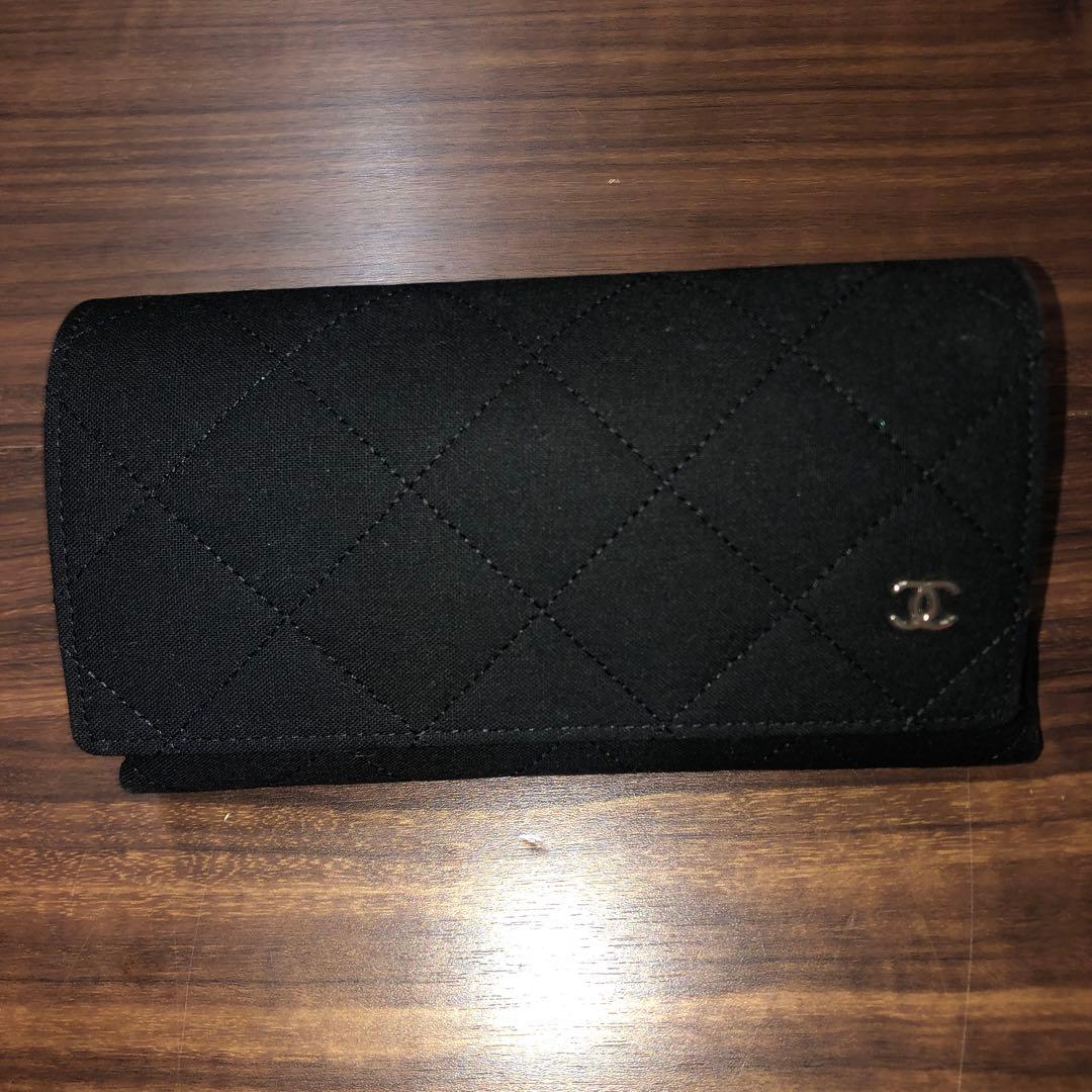 CHANELキルティングメガネケース