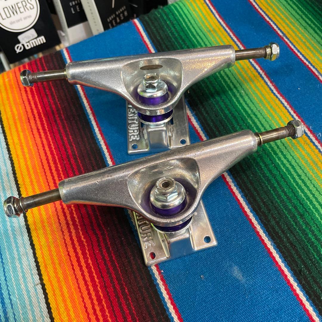 ベンチャー　スケートボード トラック シルバー 5.0H vライト