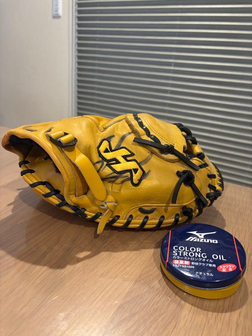 ハタケヤマ　キャッチャーミット　オイルつき