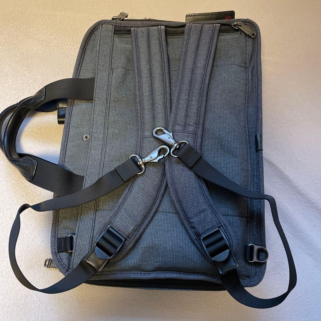 TUMI グレー ビジネスバッグ