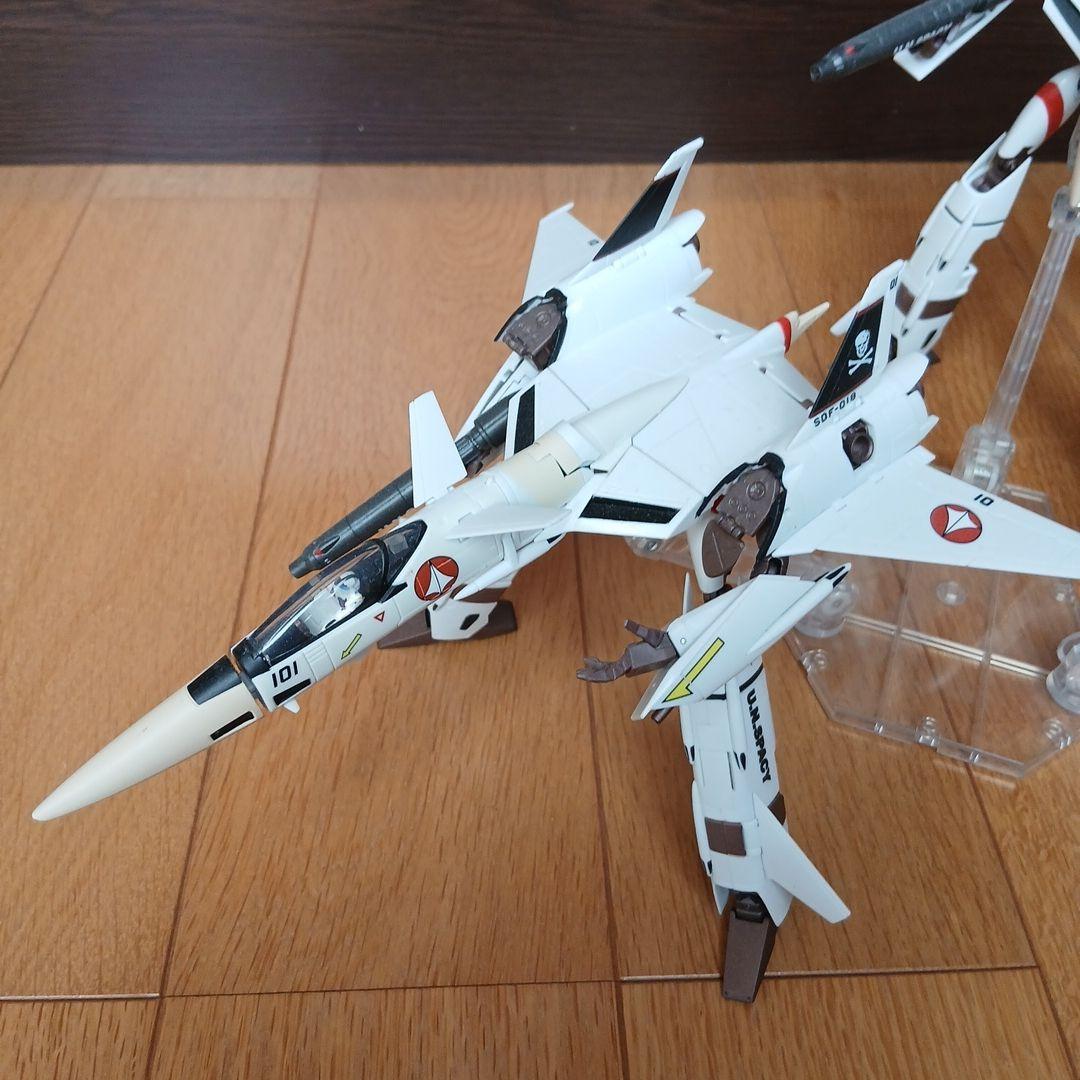 VF-1 Valkyrie フィギュア