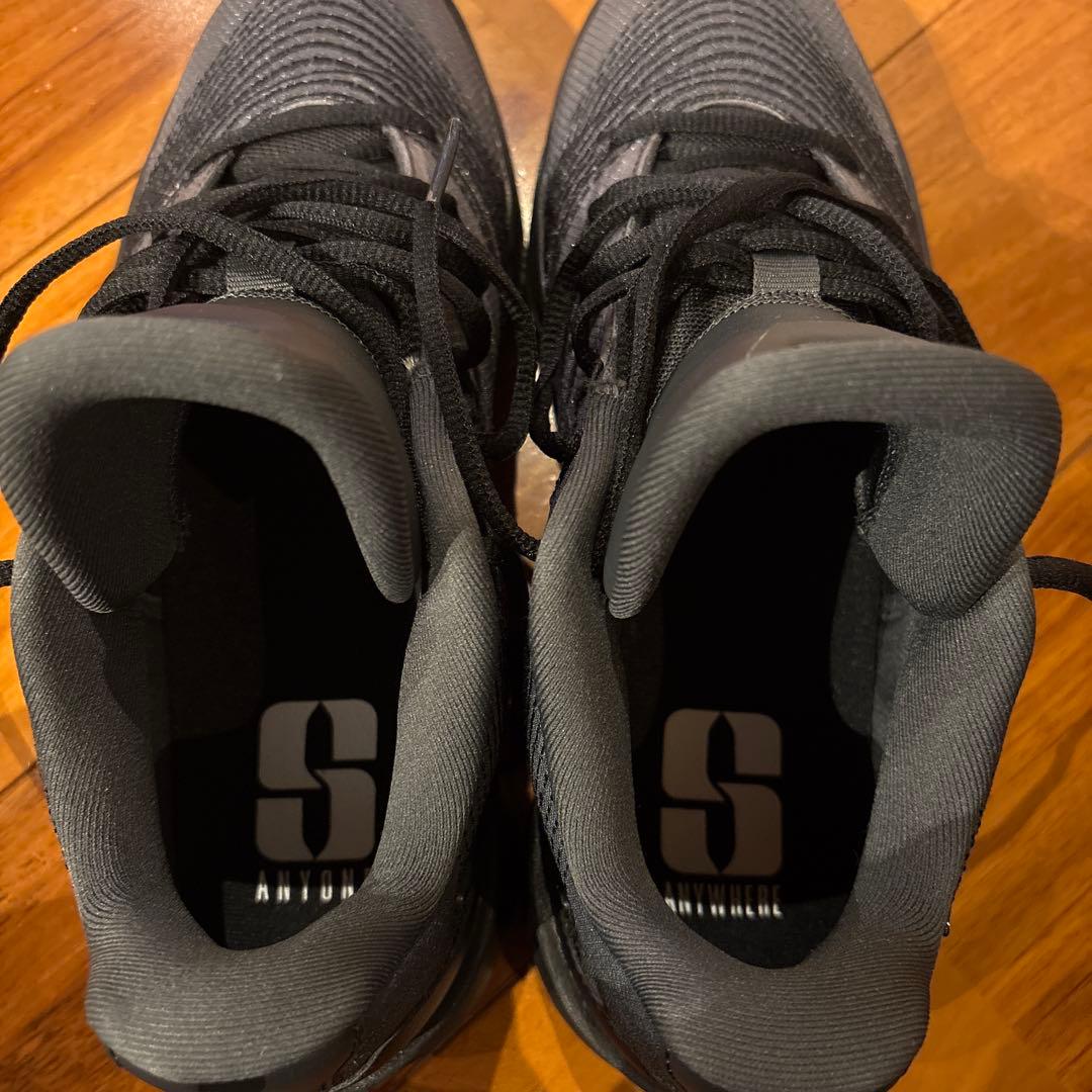 サブリナ3 NIKE BY YOU ブラック【最終値下げ】