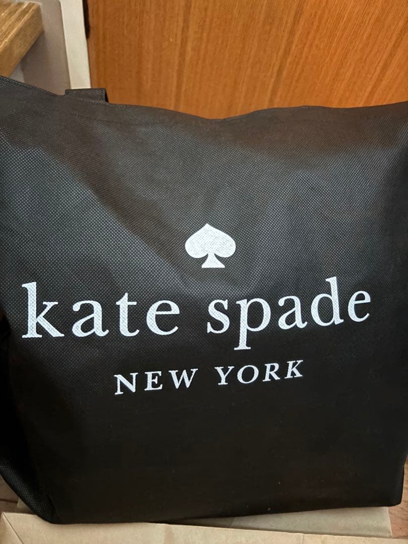 バッグ kate spade Happy Bag 2026