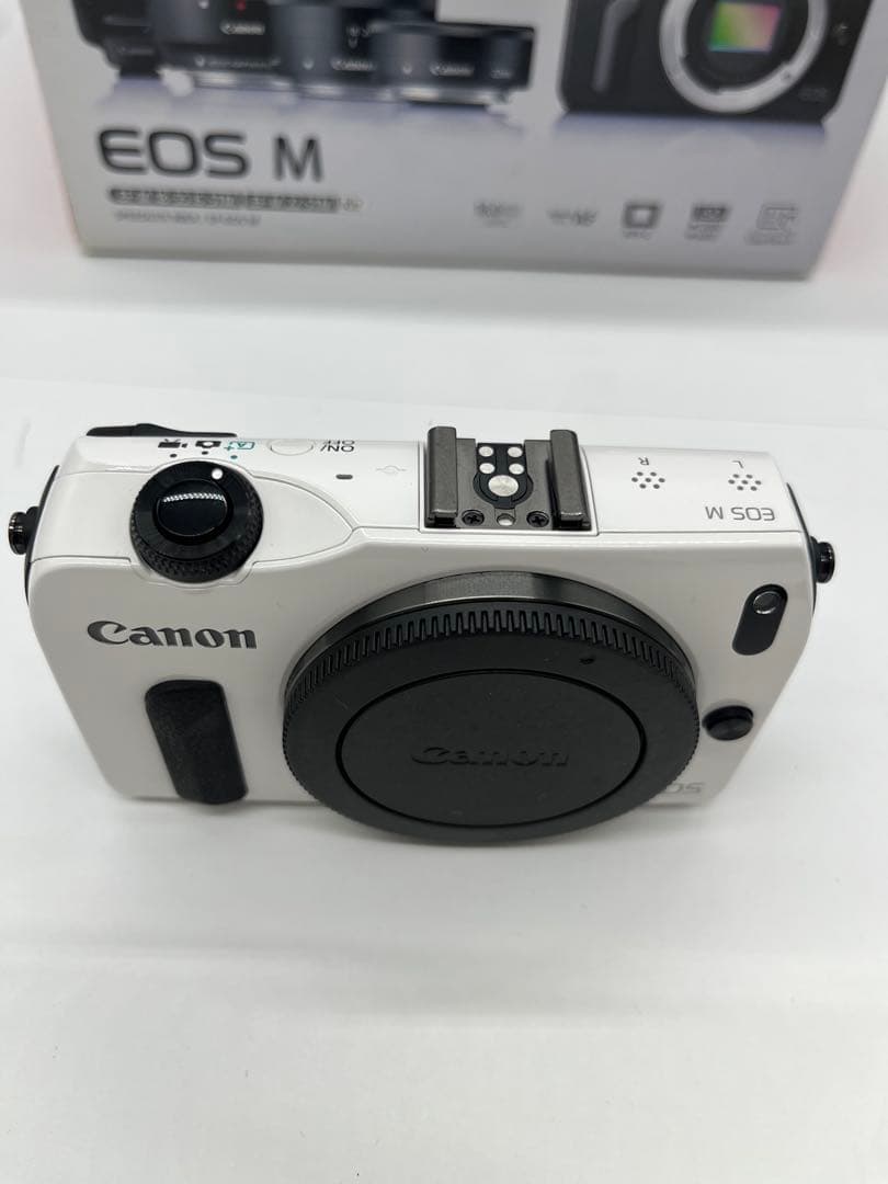 Canon EOS M デジタル一眼レフ レンズ3本セット