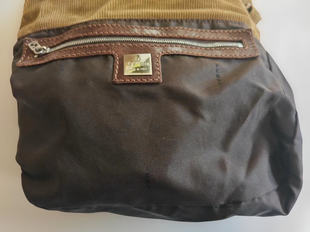 フェンディ　マンマバケット　スエード