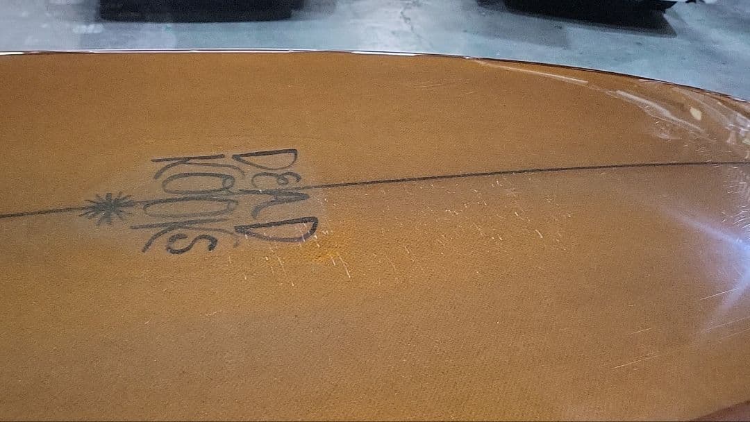 送料込み　DEADKOOKS HELLHOUND 6.9　フィン付き