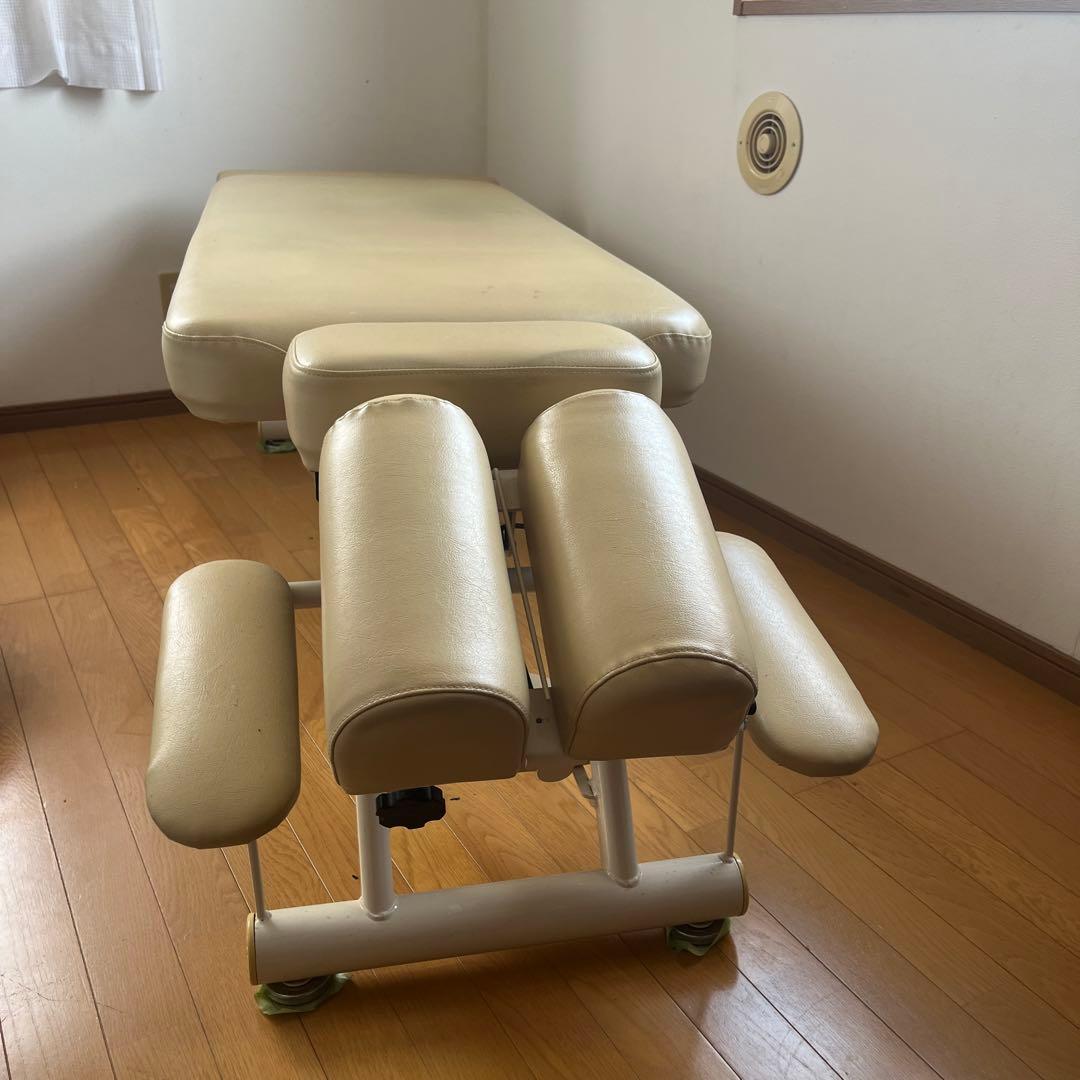 TakadaBed カイロテーブル　施術ベッド