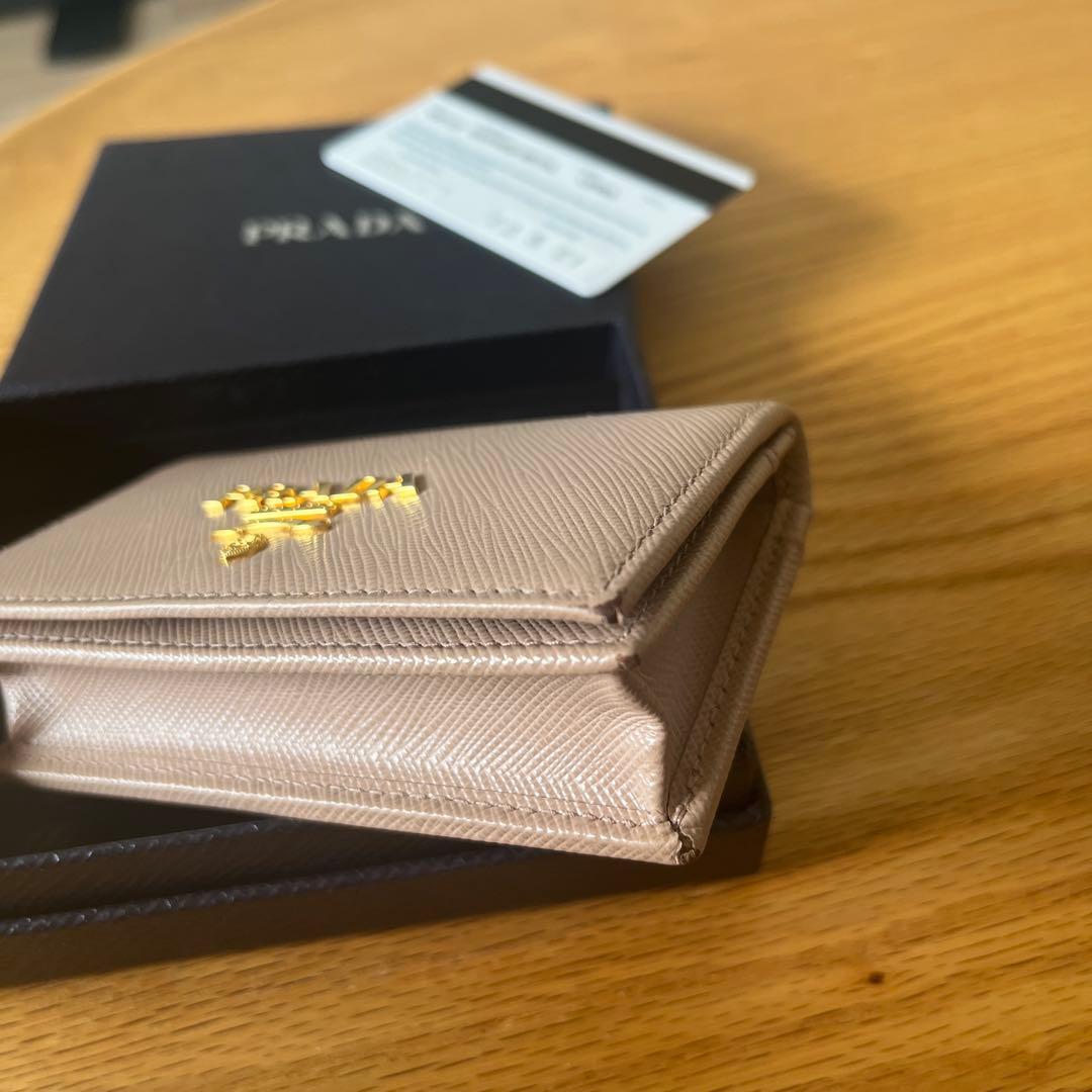 PRADA サフィアーノレザー 名刺入れ ピンクベージュ