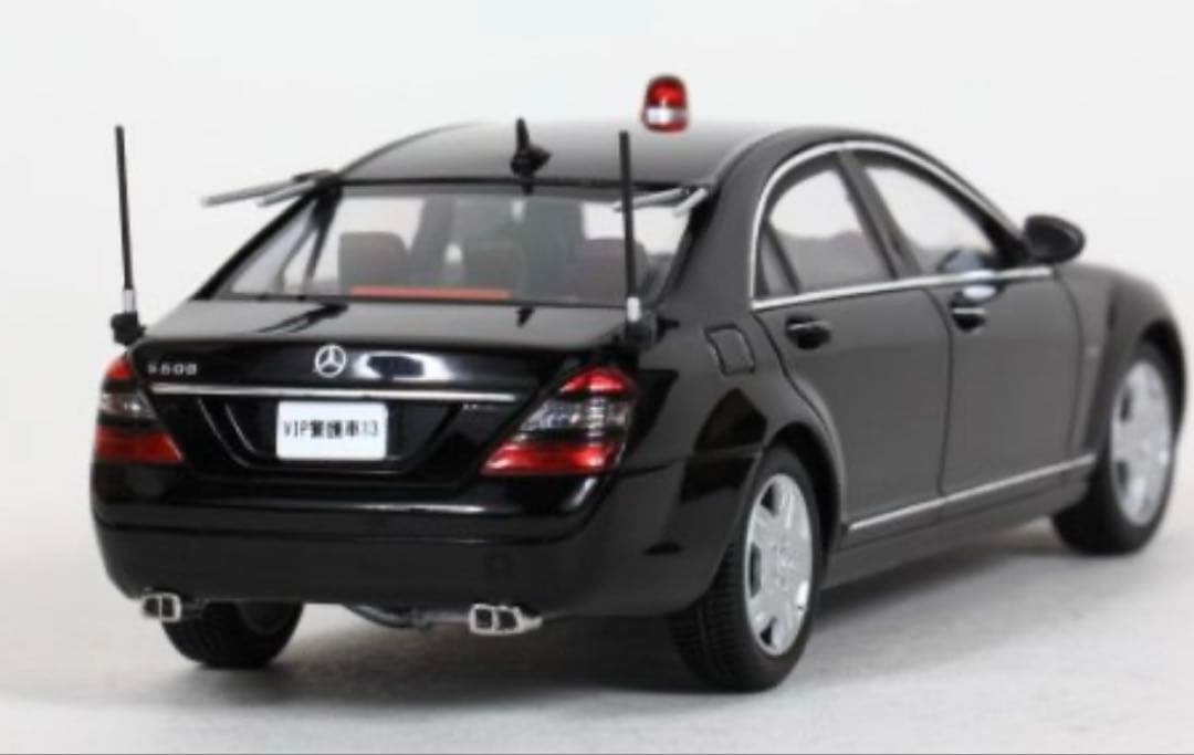 レイズ　1/43 ベンツS600 ヒコセブン　要人警備車両