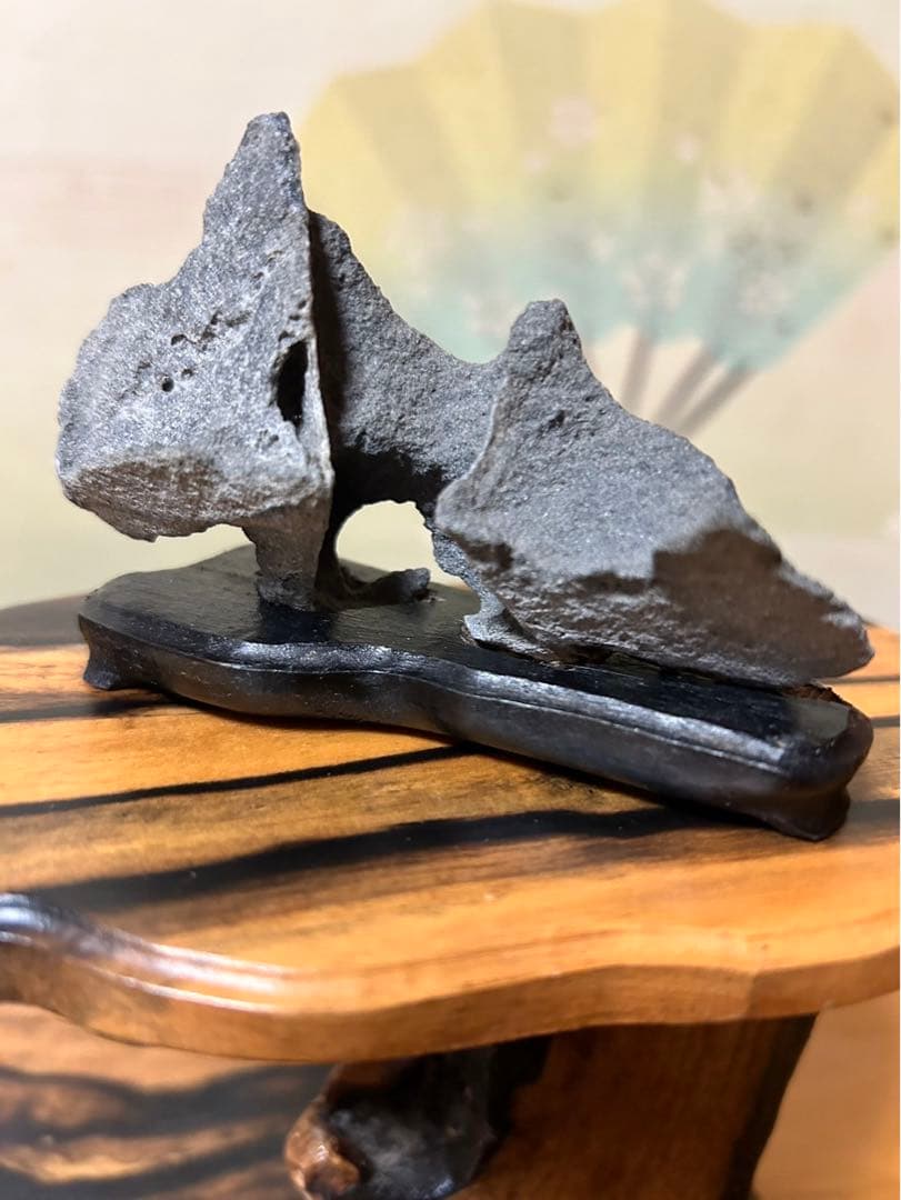 豊似石、ゴジラ、山型