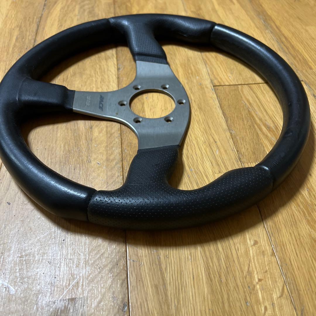 【値下げ】MOMO RACE ステアリング 本体　35φ？