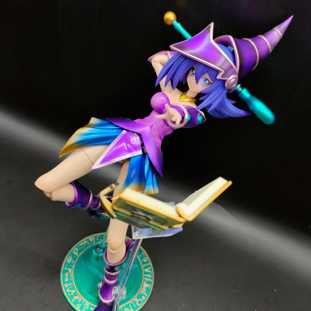 ブラック・マジシャン・ガール　クロスフレーム　遊戯王　初期師匠