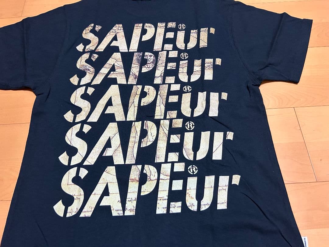 SAPEur Leonardo Da Vinci S/S Tee［YOUTH]