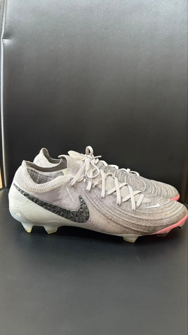 Nike ファントム　 サッカー スパイク グレー/ブラック/ピンク