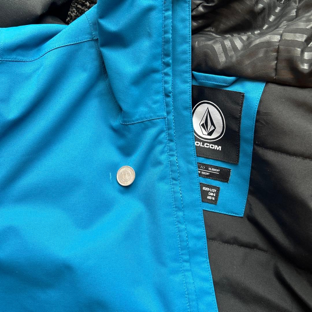 volcomスノーウェア着用３回　 キッズL US１２　 上下セット