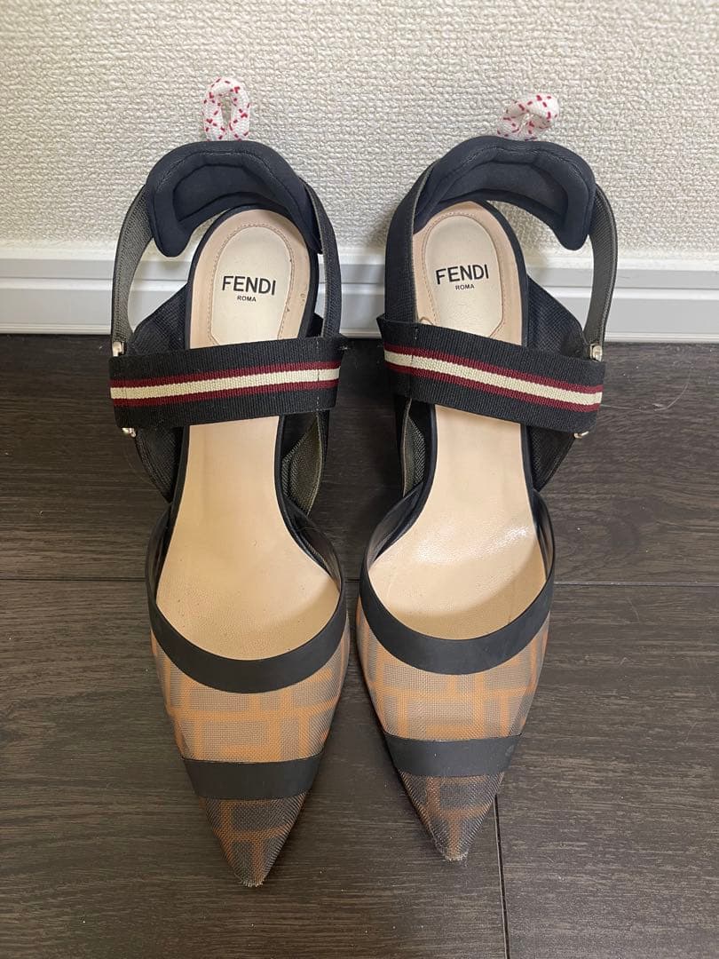 ばるす　FENDI ズッカ柄　コリブリ　メッシュ　サンダル