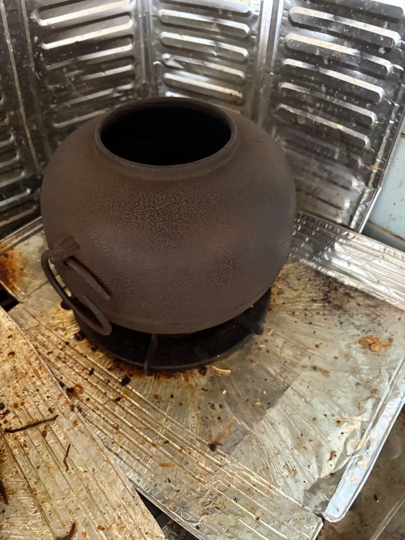 鉄製茶釜 丸型 凹凸デザイン