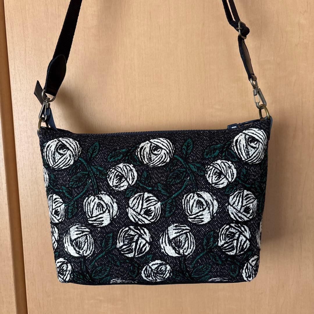 ハンドメイド　ふっくらショルダーバッグ　ミナペルホネン　rosy